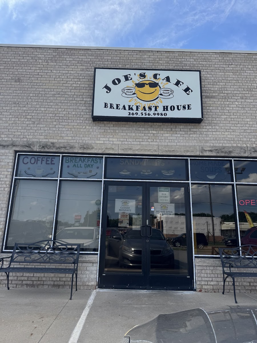 Joe's Cafe Breakfast House